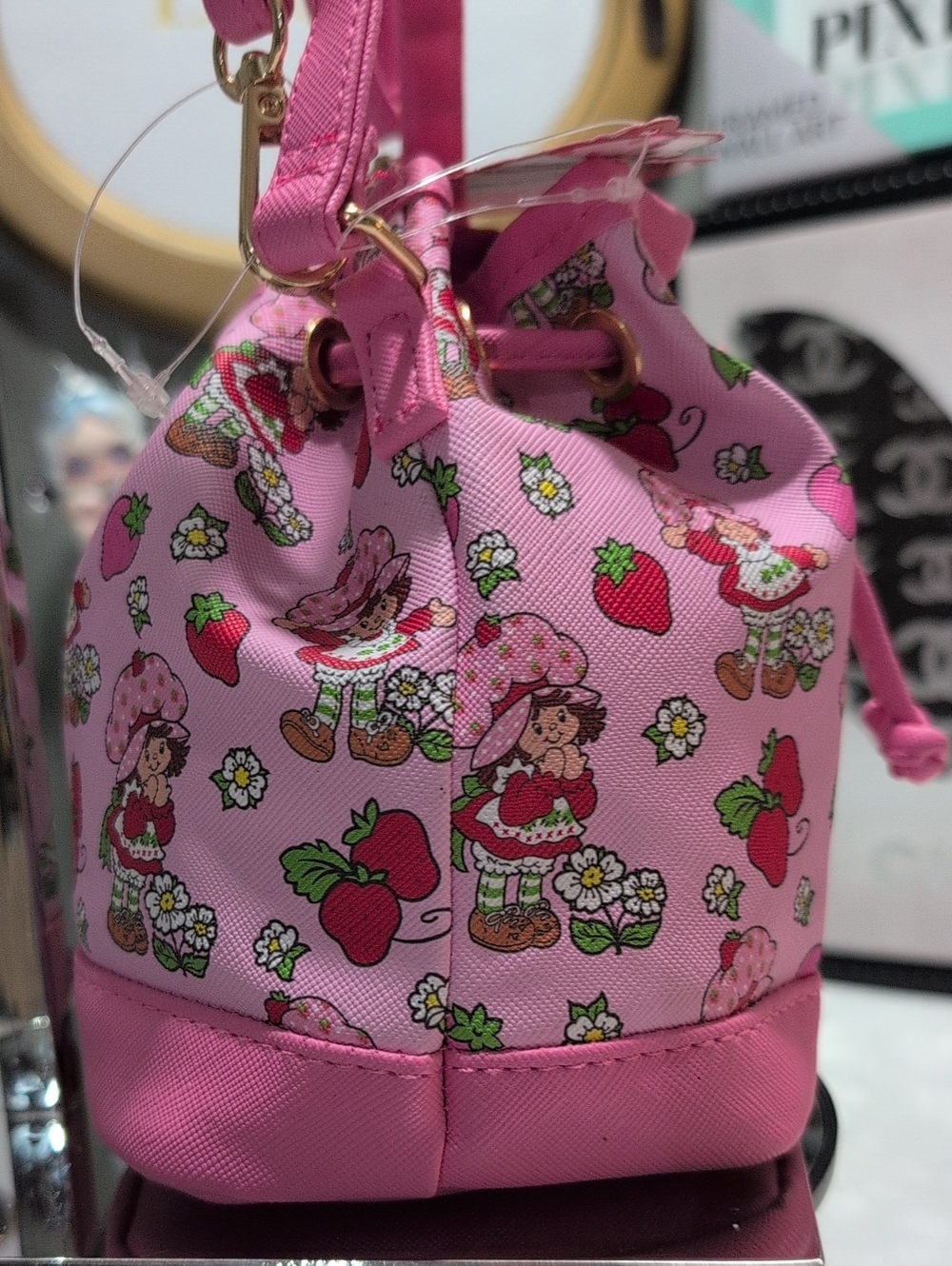 Shannon's Birthday Surprise Strawberry Shortcake Mini Bucket Bag - ๐ Bundle ๐ - Picture 10 of 16